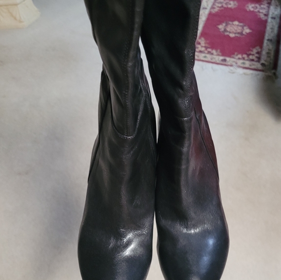 NINE WEST GENUINE LEATHER BOOTS - Picture 2 of 9